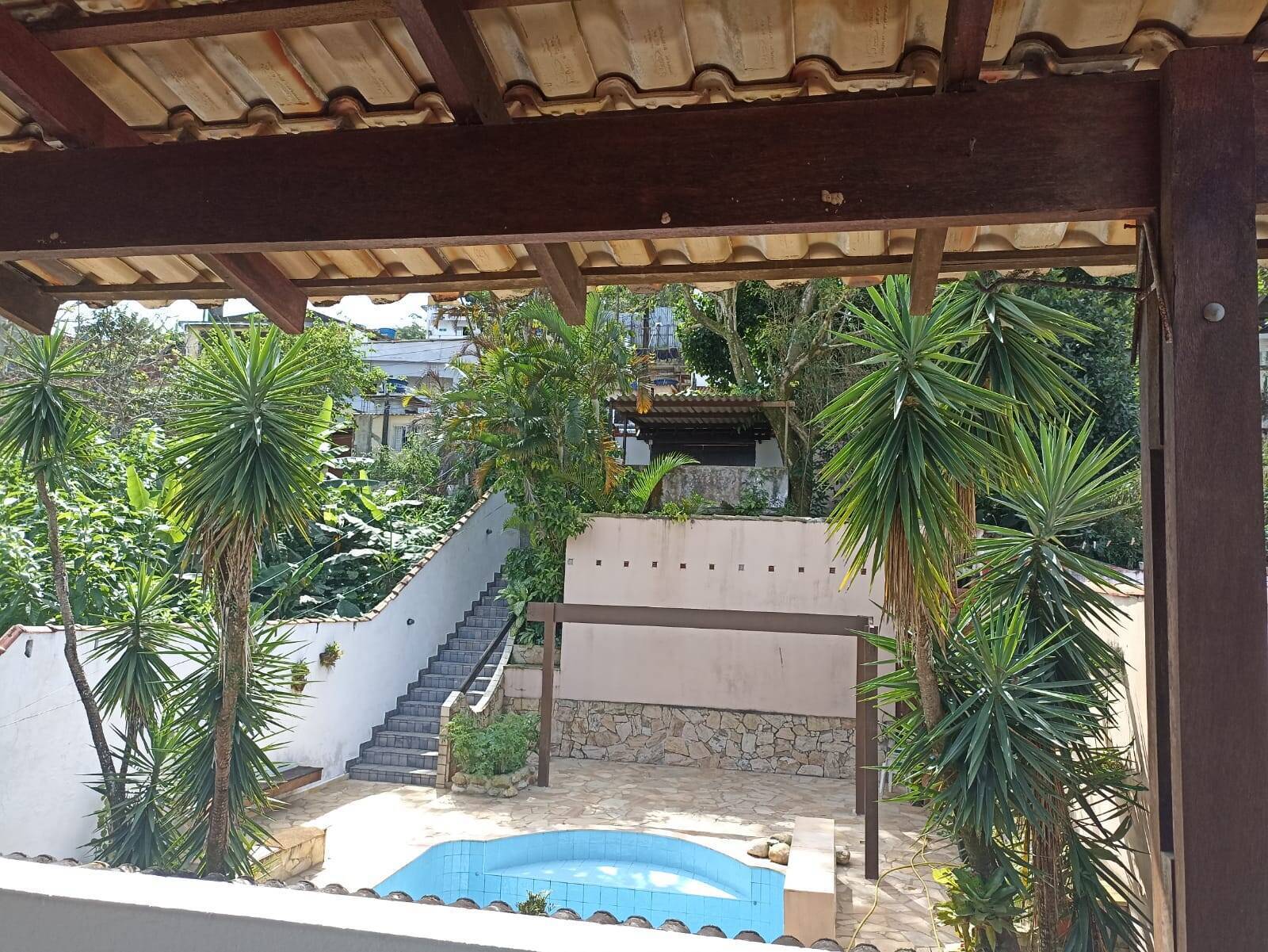 Sobrado a venda com piscina Guarujá SP