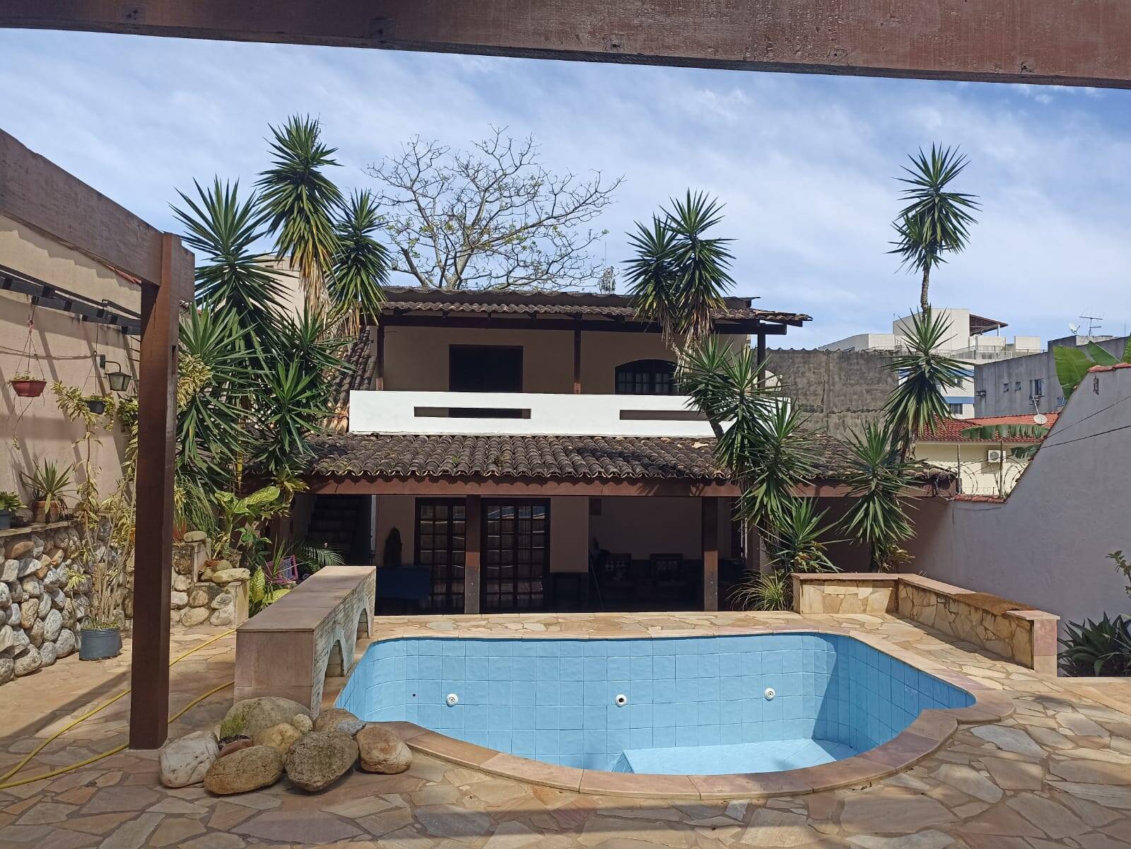 Sobrado a venda com piscina Guarujá SP
