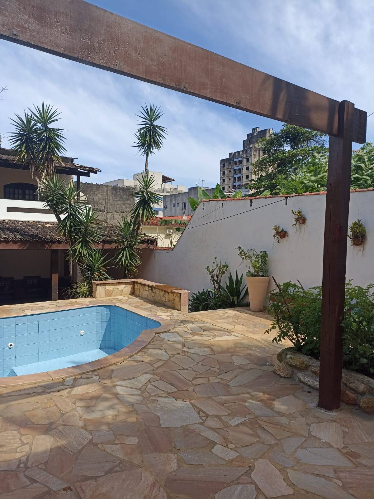 Sobrado a venda com piscina Guarujá SP