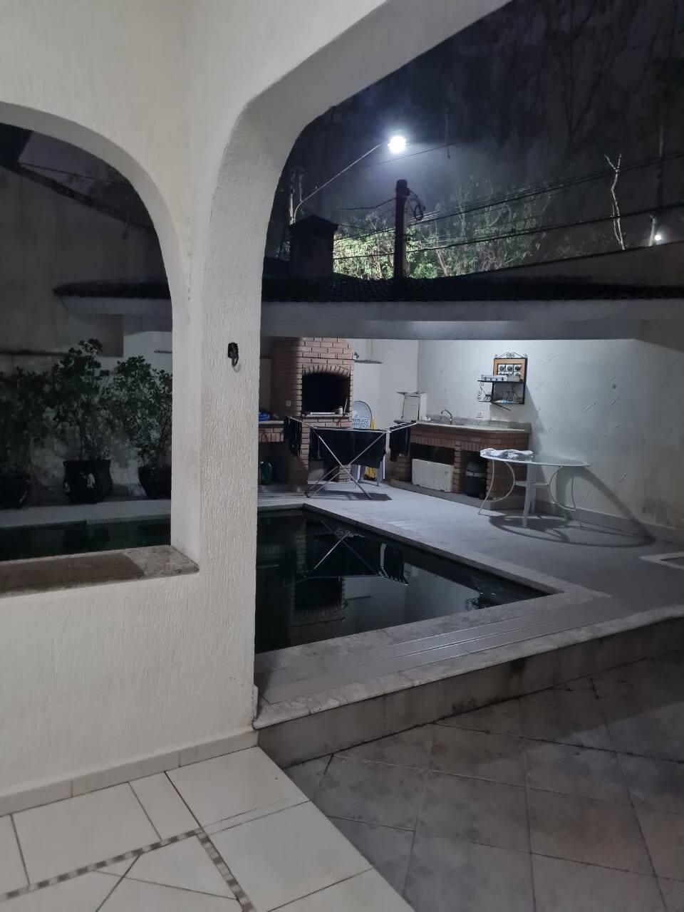 Casa à venda e aluguel com 3 quartos, 200m² - Foto 9