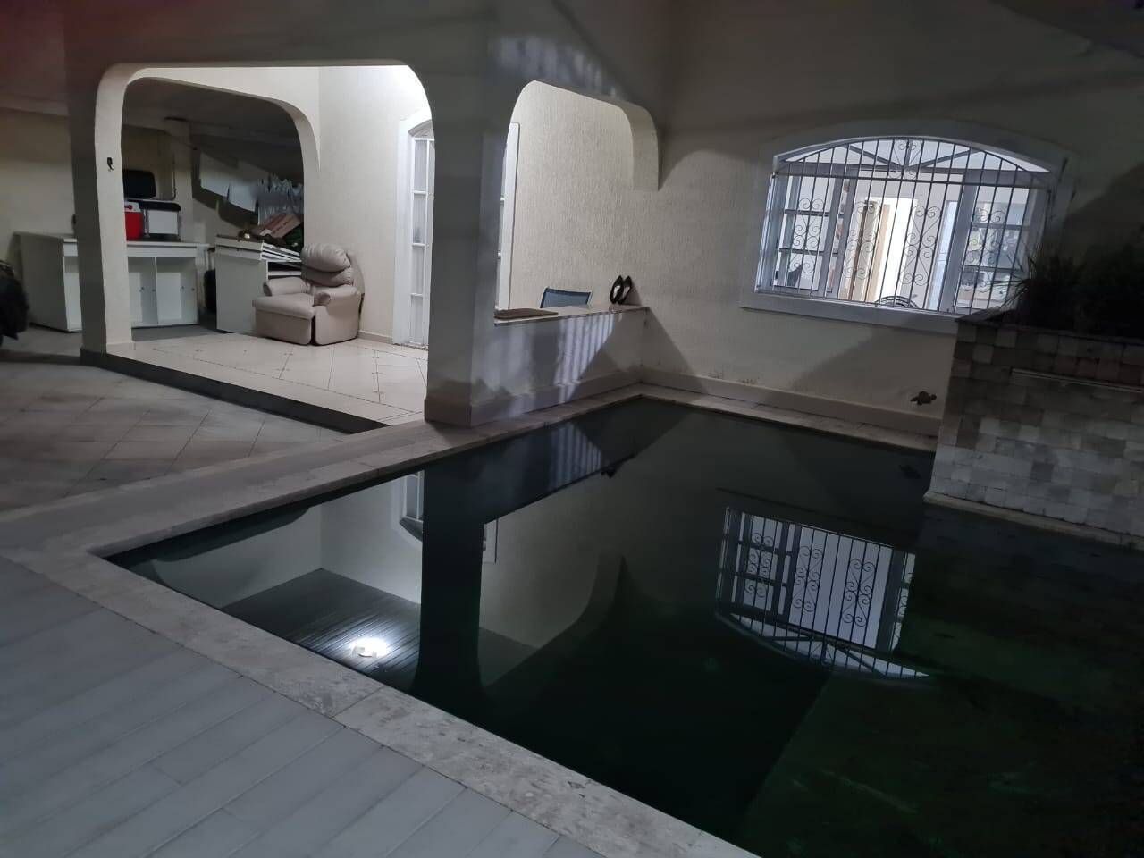 Casa à venda e aluguel com 3 quartos, 200m² - Foto 26