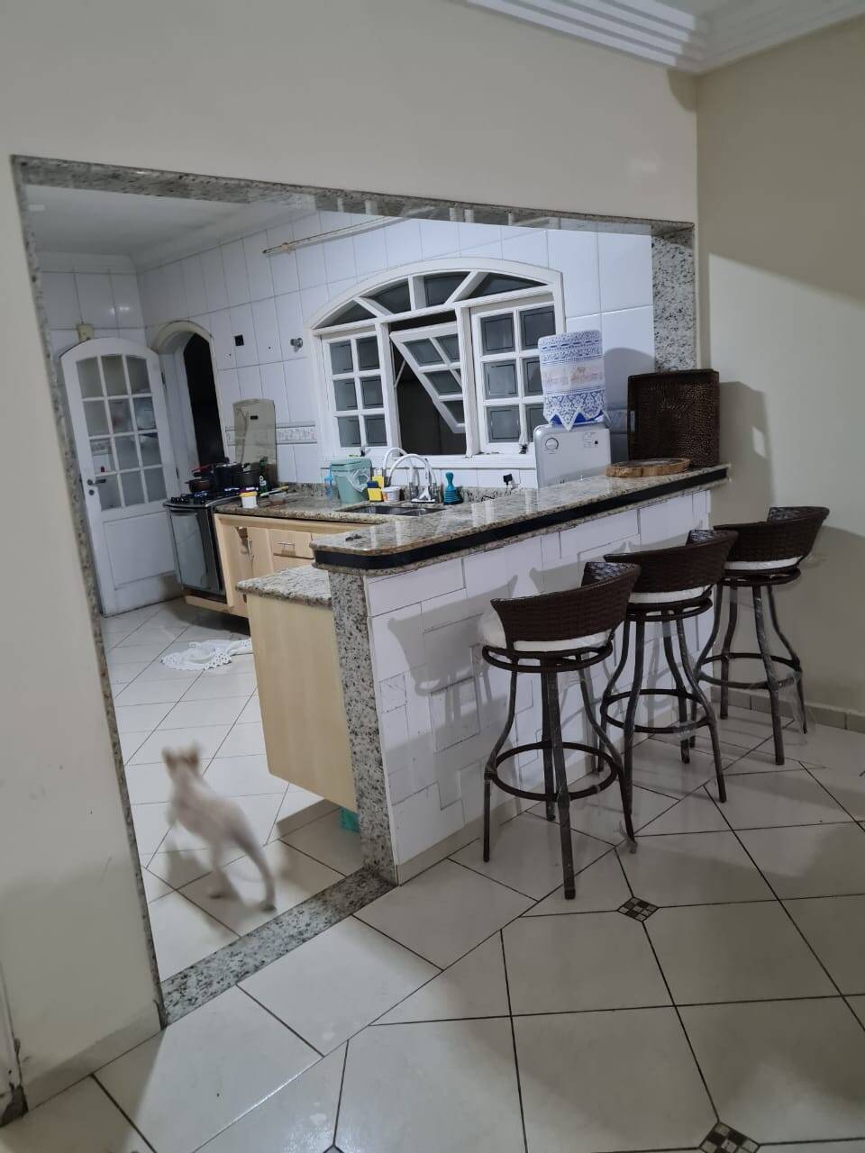 Casa à venda e aluguel com 3 quartos, 200m² - Foto 30