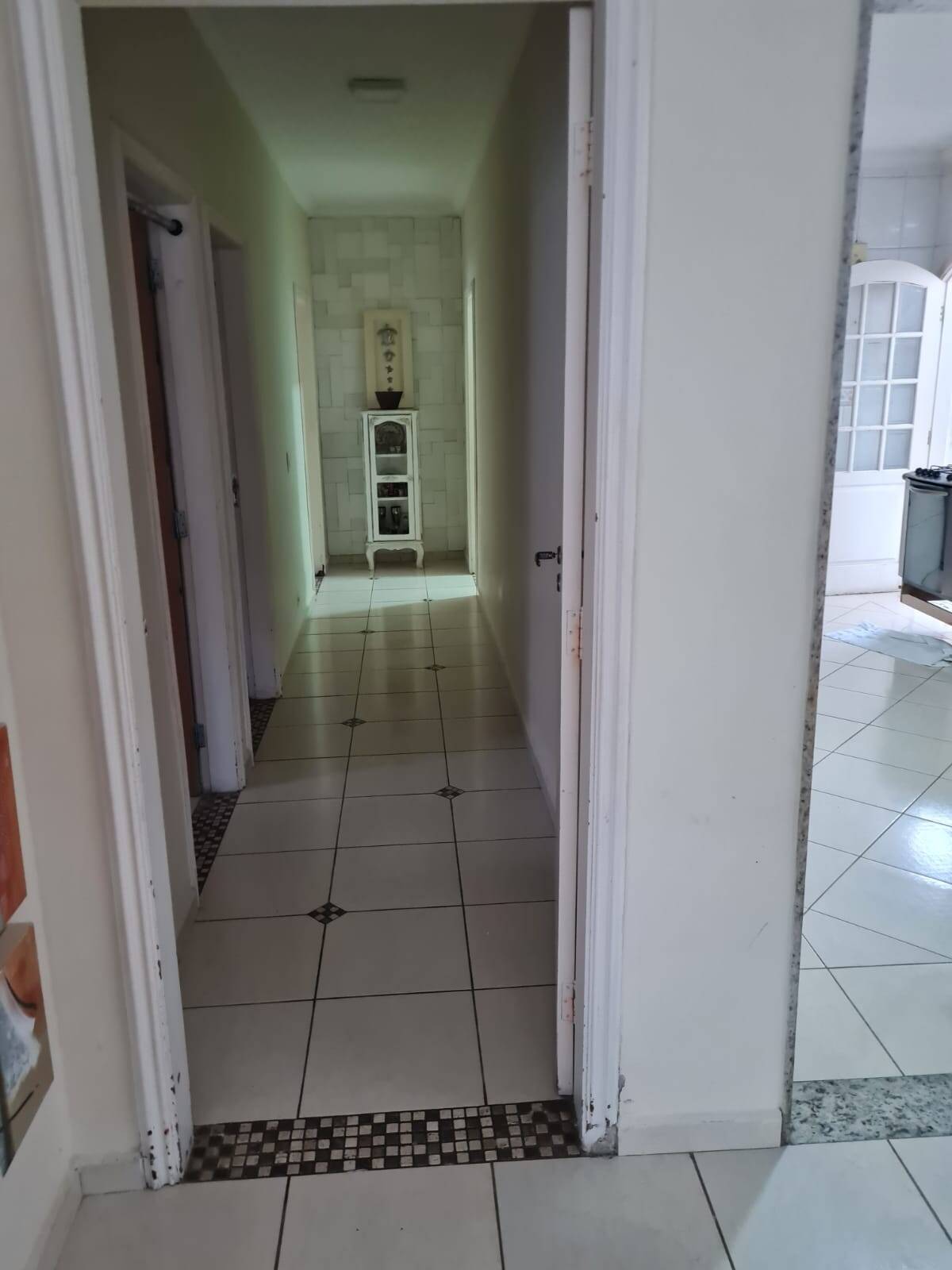 Casa à venda e aluguel com 3 quartos, 200m² - Foto 35
