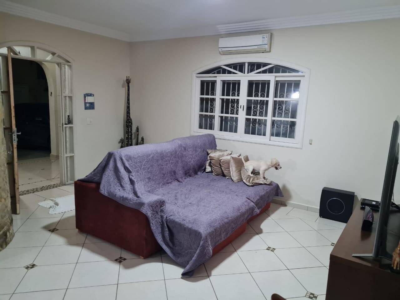 Casa à venda e aluguel com 3 quartos, 200m² - Foto 42