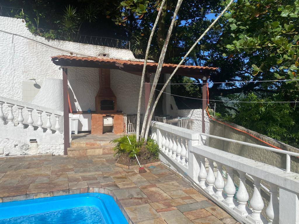 Casa à venda com 4 quartos, 600m² - Foto 18