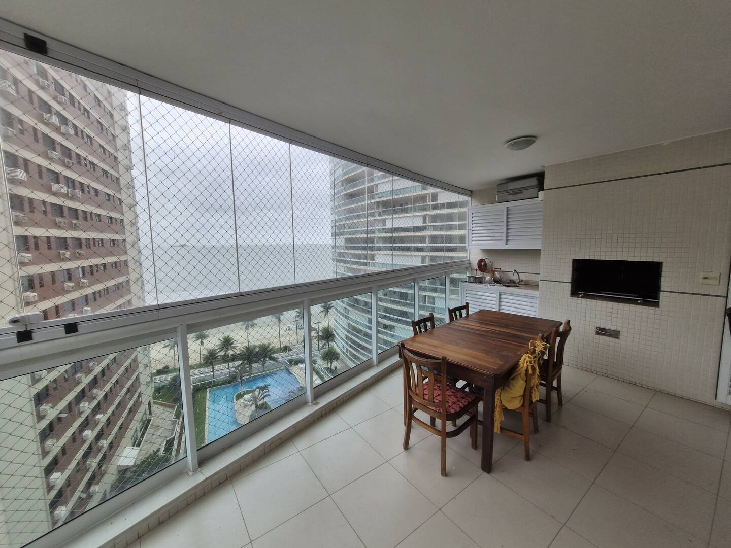 APARTAMENTO VENDA OU LOC ANUAL CONDOMÍNIO OCEANO ASTÚRIAS GUARUJÁ SP