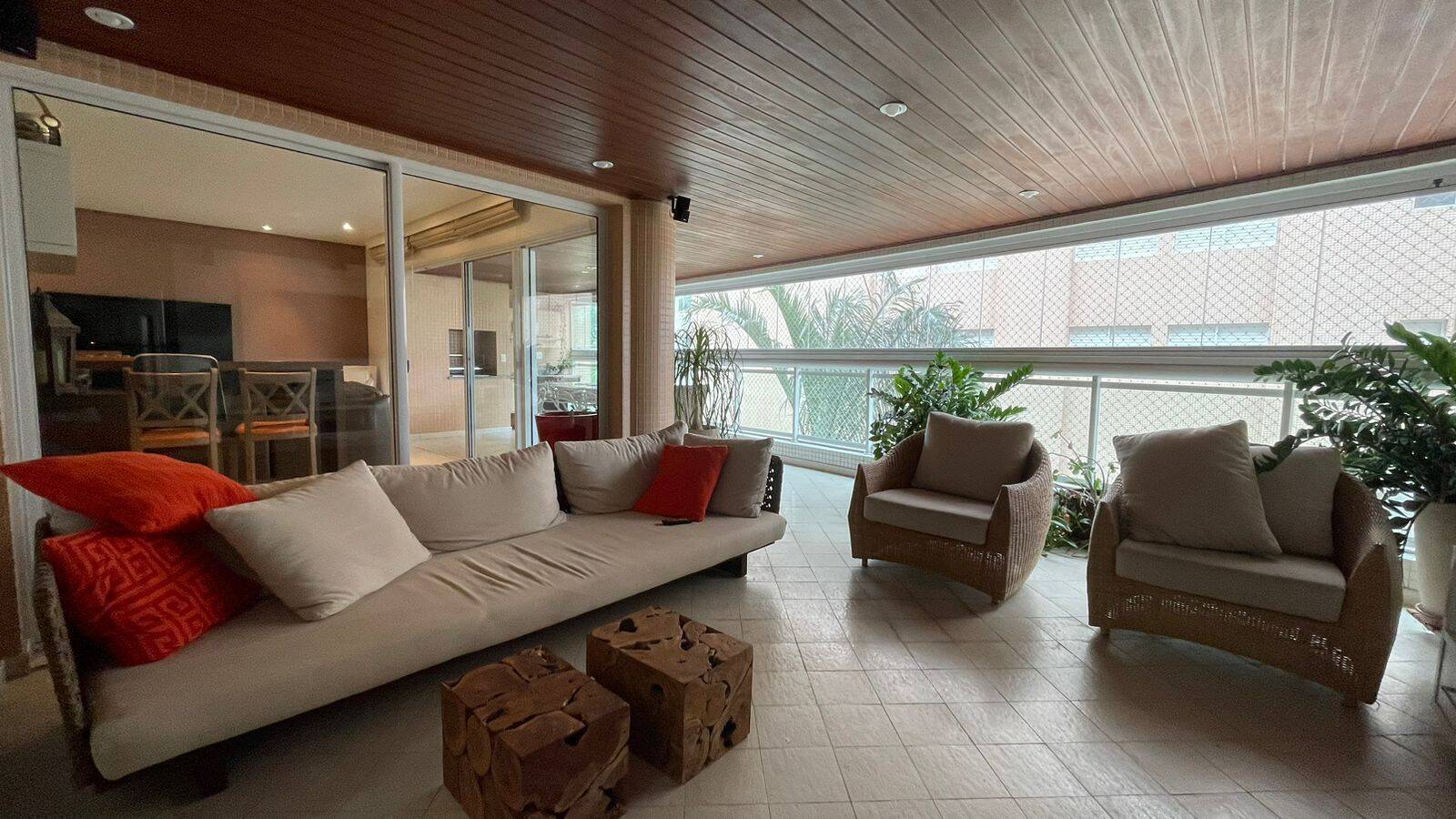 Apartamento com 4 dormitórios à venda, 190 m² por R$ 1.700.000,00 - Enseada
