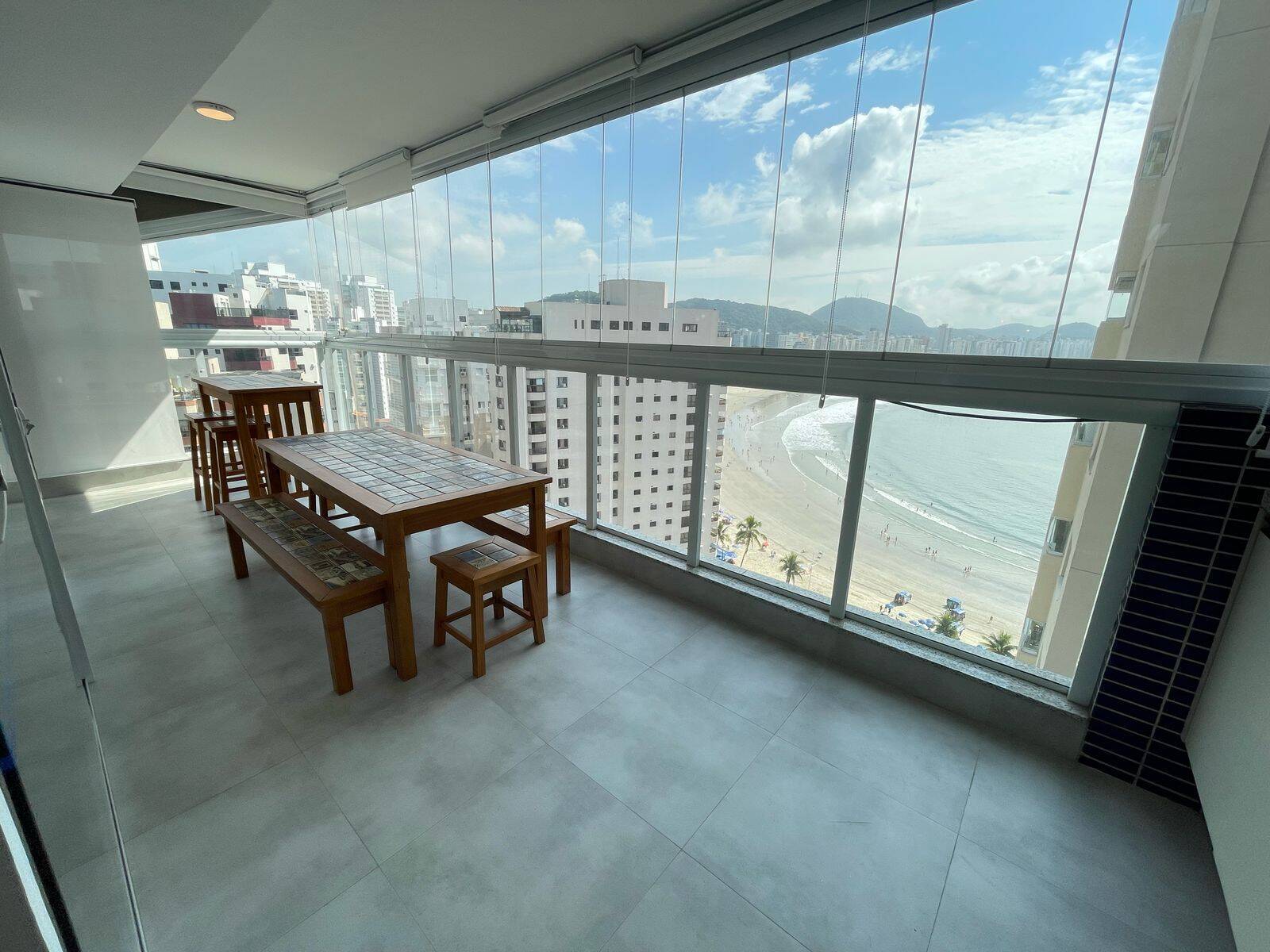 Excelente apartamento para Venda, com vista para a Praia das Astúrias