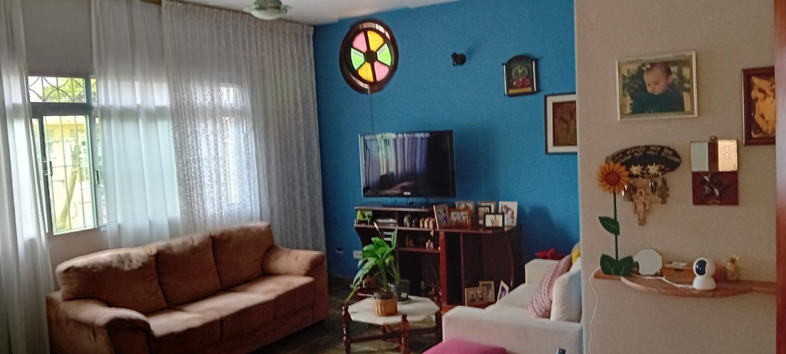 Casa ampla à venda no bairro Santa Rosa – Guarujá-SP