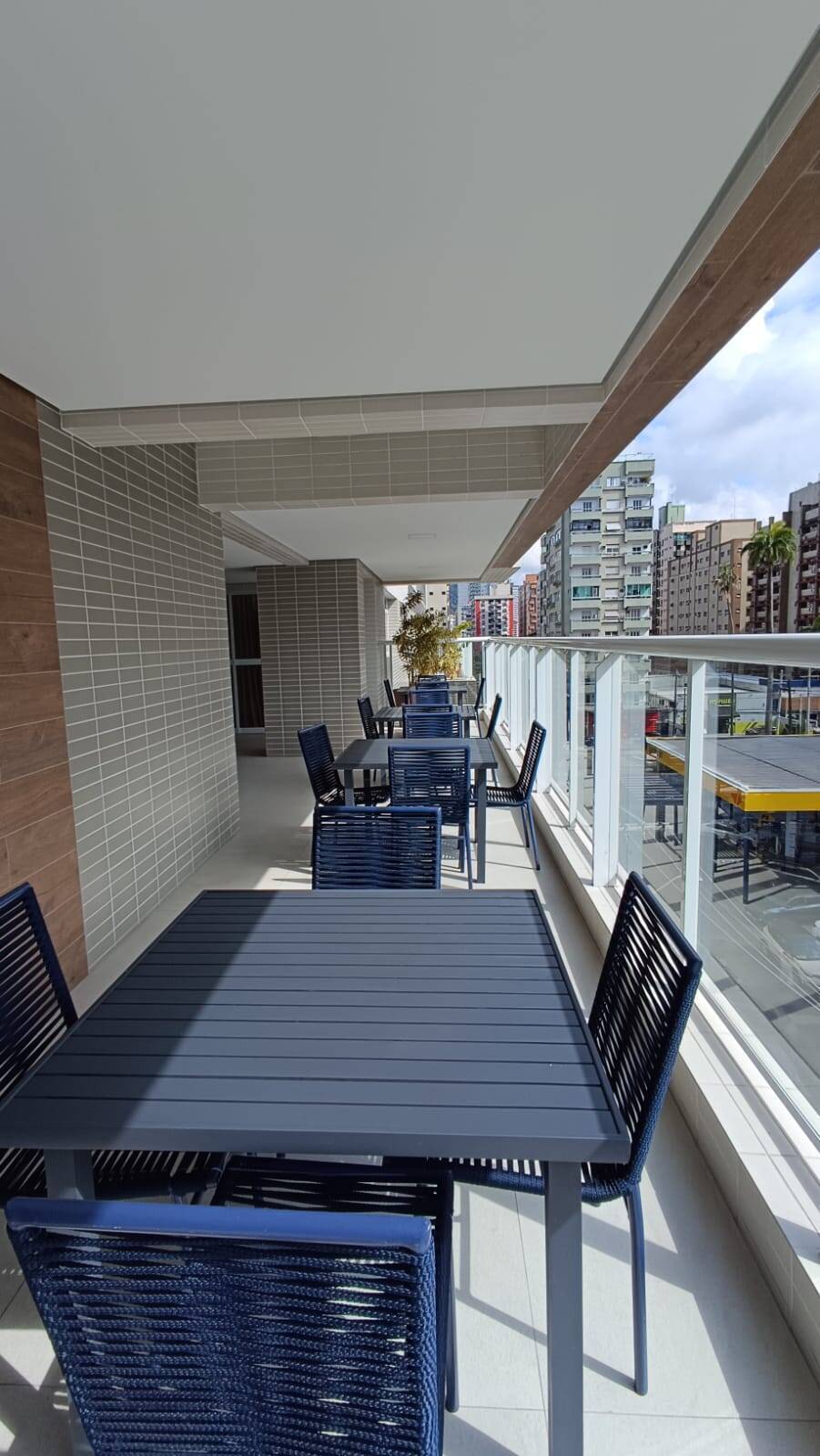 Apartamento a Venda  com terraço e churrasqueira no Gonzaga -Santos .