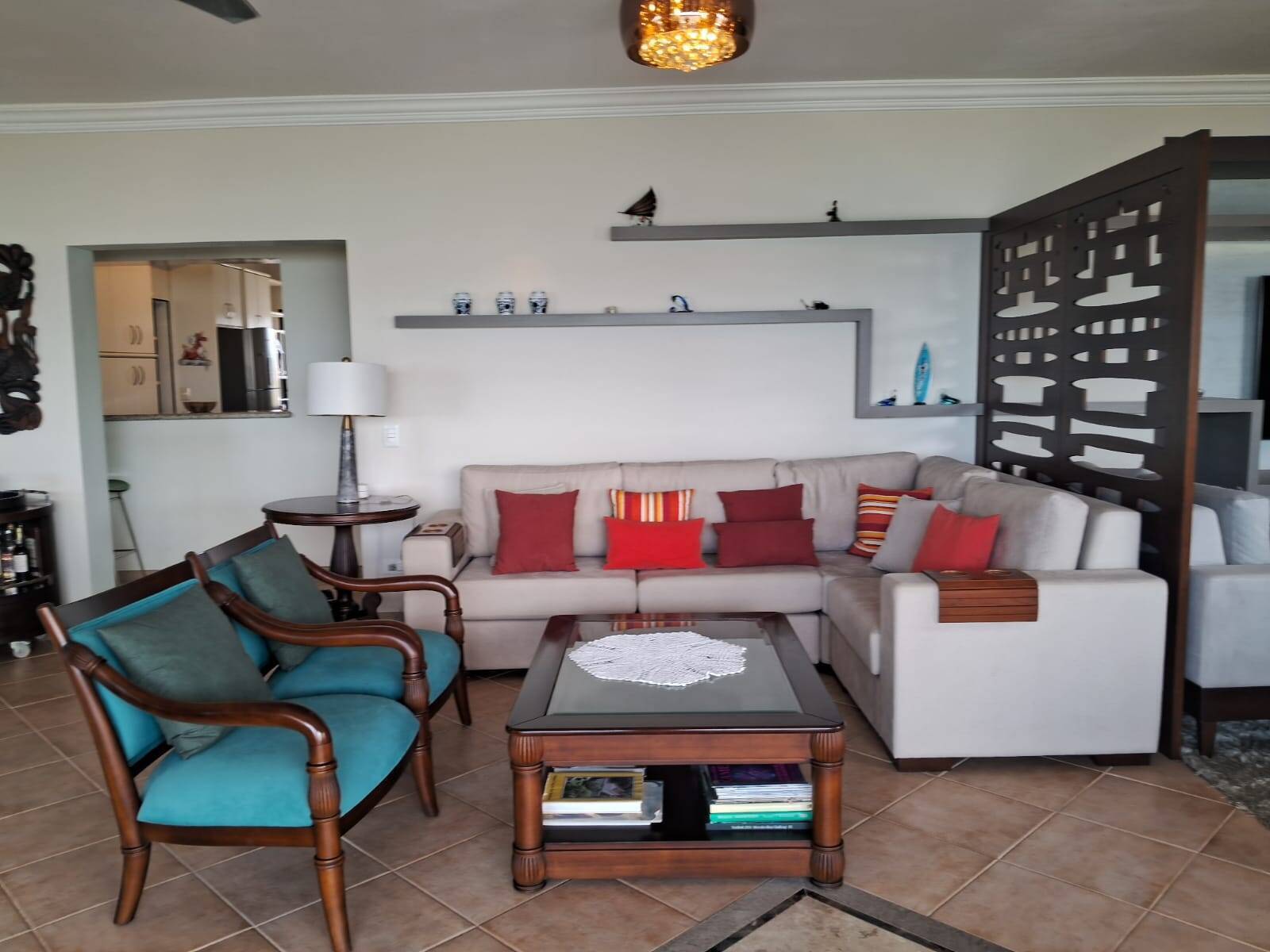 APARTAMENTO ALTO PADRÃO Á VENDA EM FRENTE AO MAR CONDOMÍNIO LAS PALMAS.