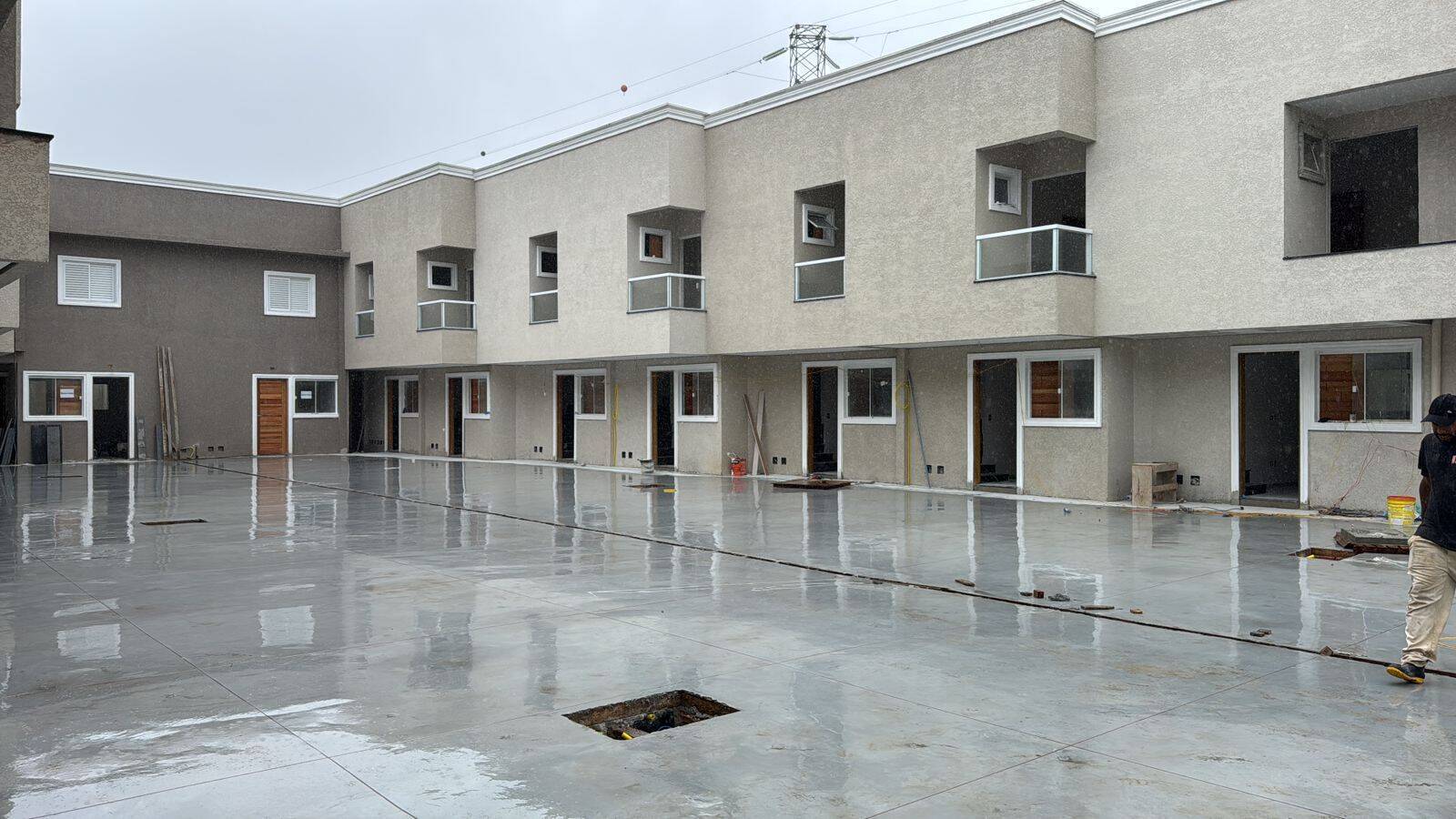 Casas sobrepostas a venda em condomínio, Vicente de carvalho Guarujá SP