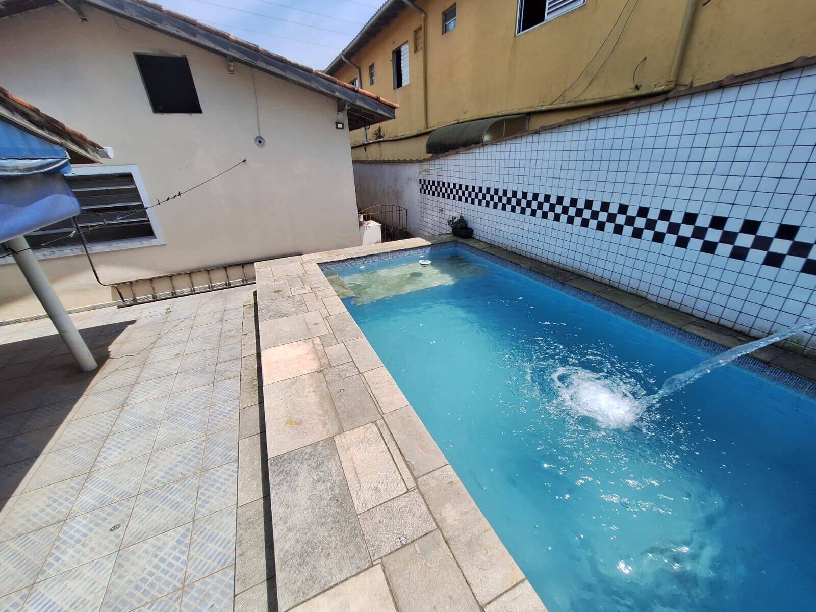 CASAa venda  3 DORMITÓRIOS COM PISCINA-JARDIM CONCEIÇÃOZINHA-GUARUJÁ/SP