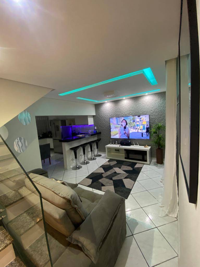 SOBRADO 3 DORMITÓRIOS-SUÍTE COM CLOSET E ÁREA GOURMET-JARDIM BRASIL II-GUAR