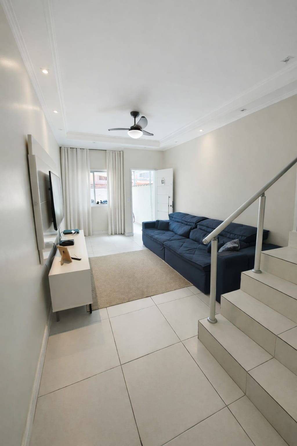 Sobrado 3 Dorms - Jardim Las Palmas a 550m da Praia do Tombo (Bandeira Azul