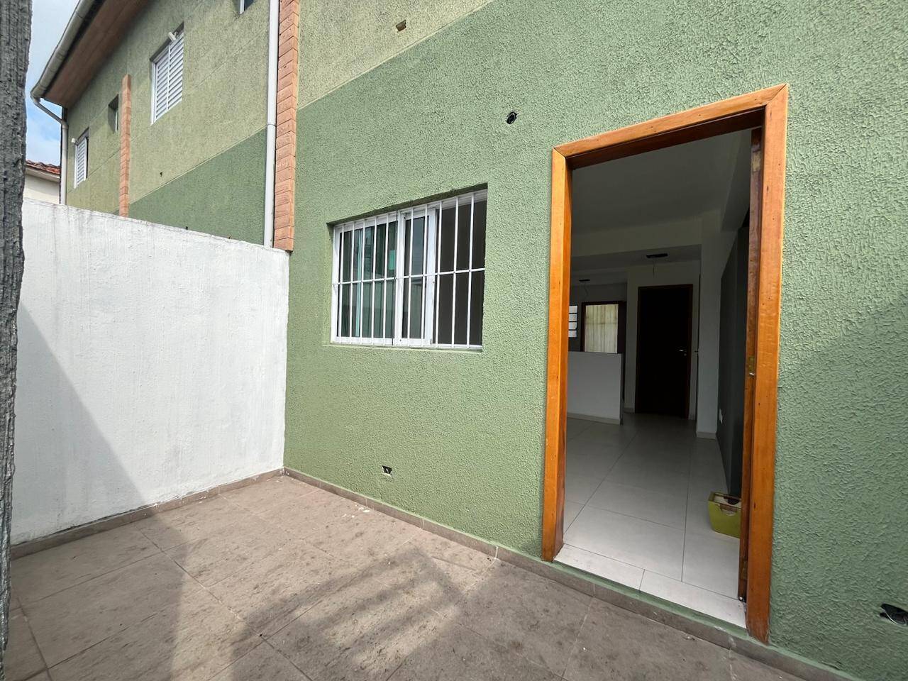 vende-se sobrado no Guarujá