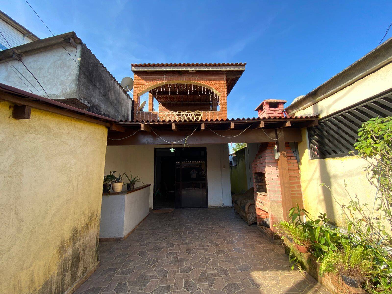 Sobrado espaçoso, bem iluminado e em ótima localização – Vila Áurea