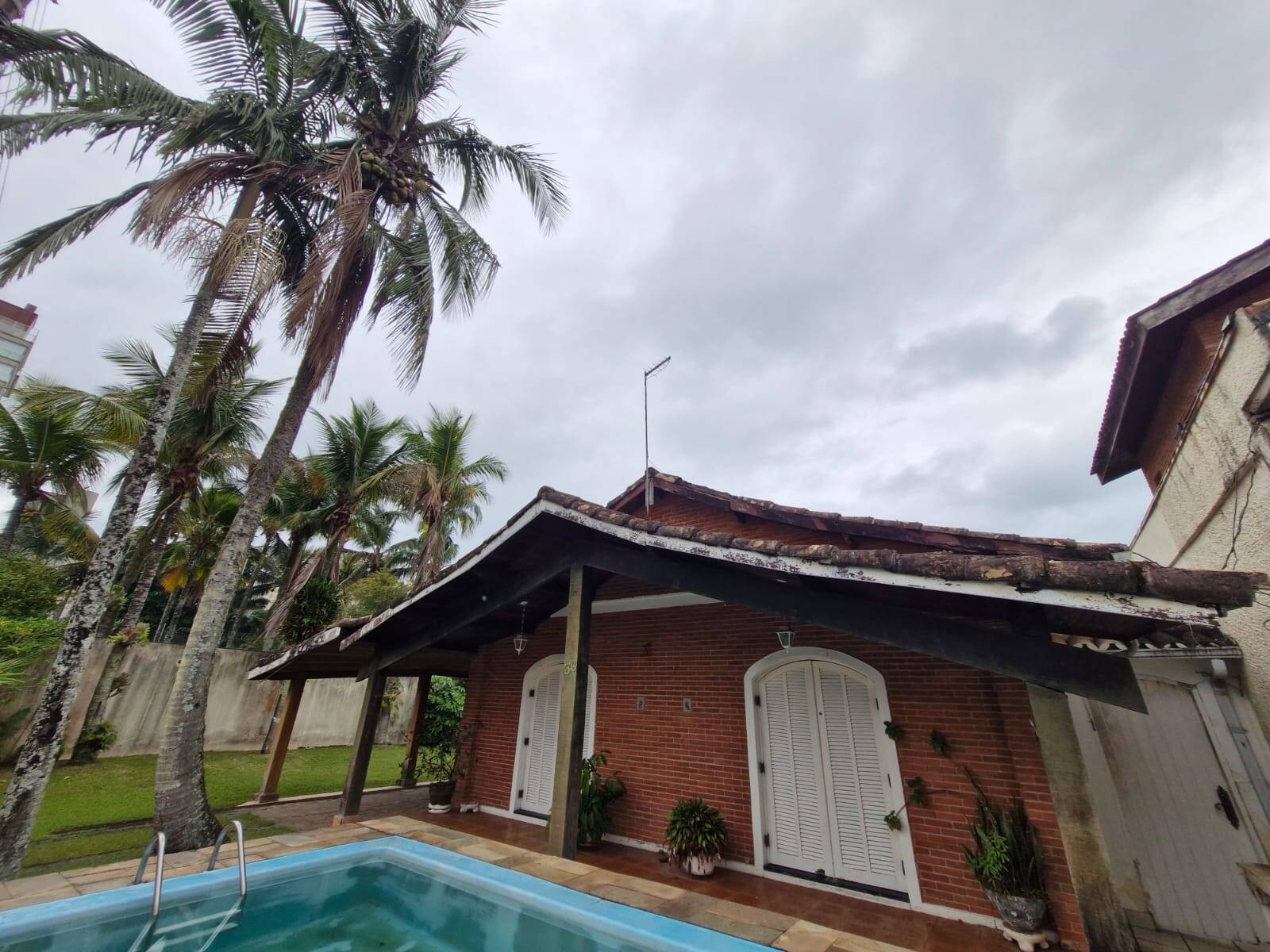 CASA A VENDA PORTAL DO GUARUJÁ ENSEADA 300MTS DA PRAIA SP
