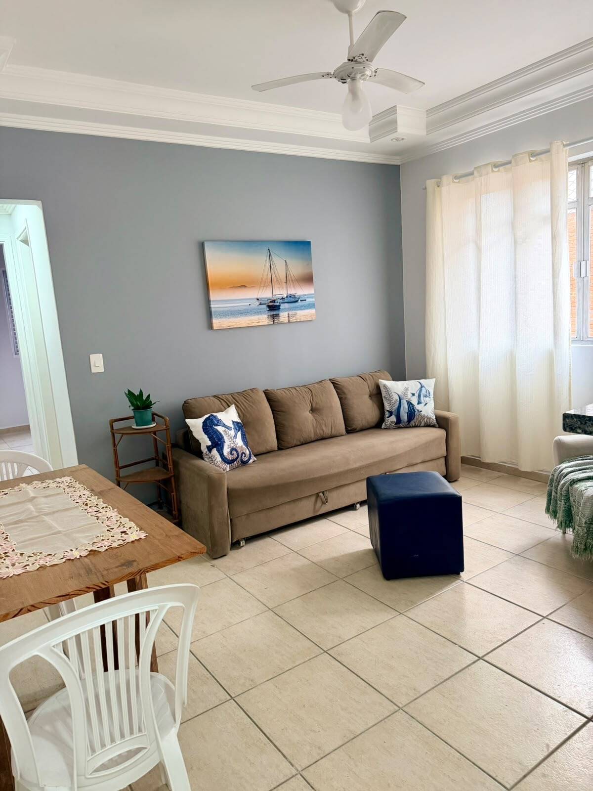 Apartamento a venda  na praia do  Tombo Guarujá SP