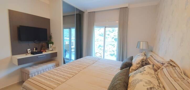 Apartamento à venda com 3 quartos, 206m² - Foto 8