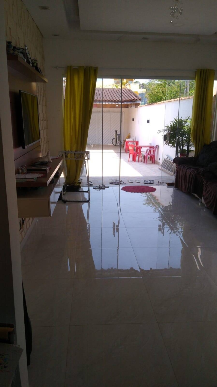 Casa à venda com 2 quartos, 120m² - Foto 2