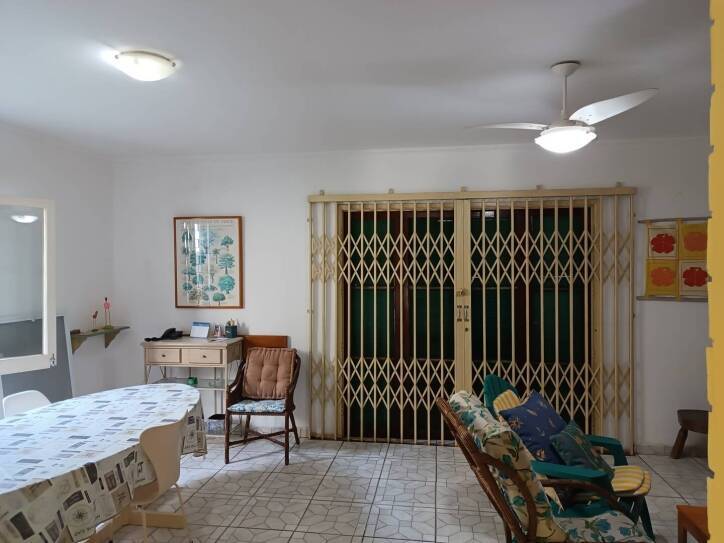 Ótima casa 3 dormitórios - Guaiuba