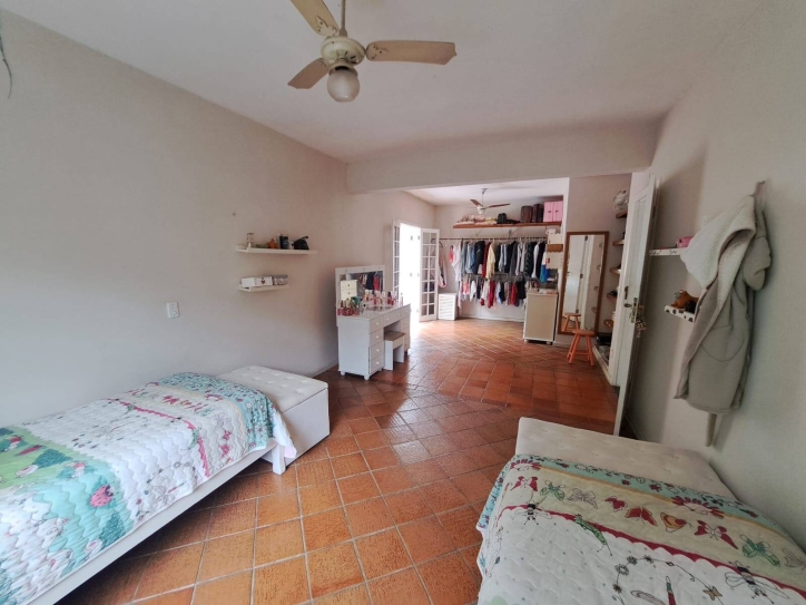 Casa, 3 quartos, 252 m² - Foto 4