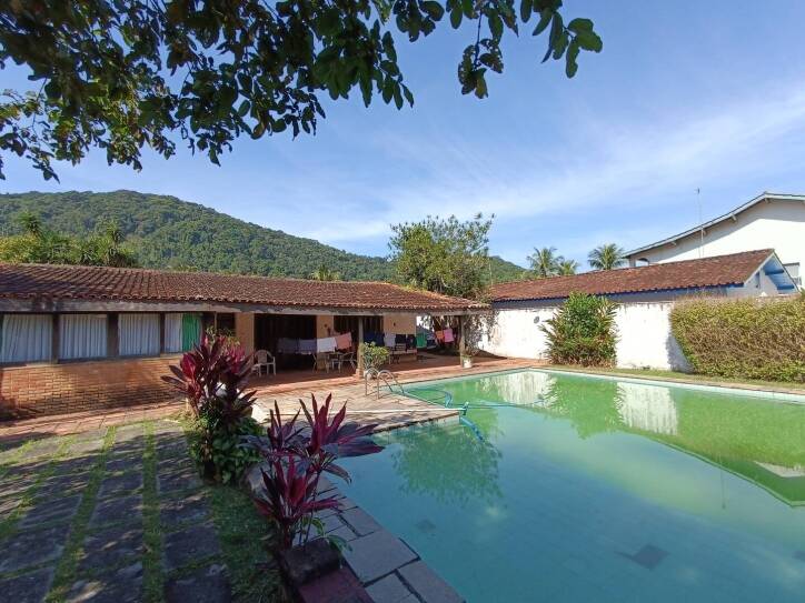 Casa  Incrível a venda 6 dormitórios - Guaiuba Guarujá SP