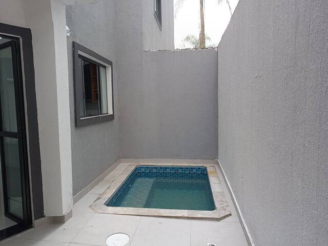 Casa para Locação em Guarujá - 4