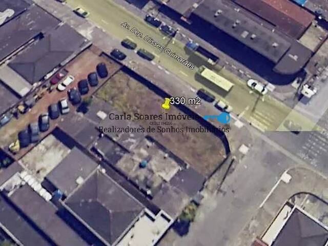 Área para Venda em São Vicente - 3