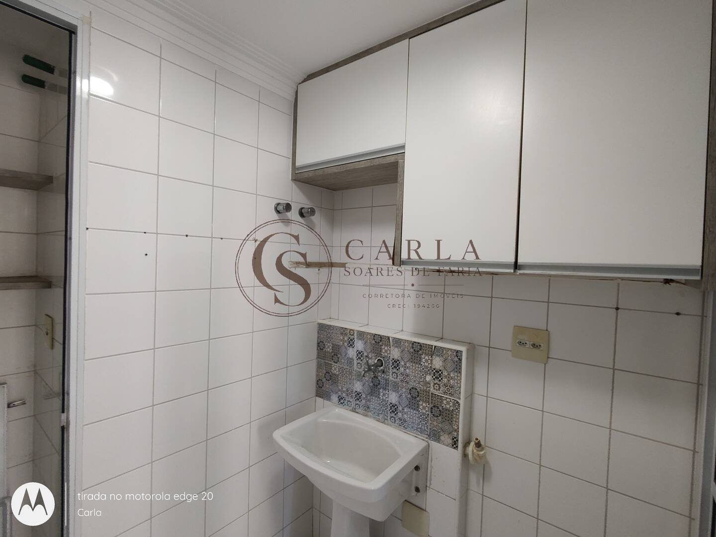 Apartamento com varanda  e lazer completo  loc anual  Astúrias  Guarujá