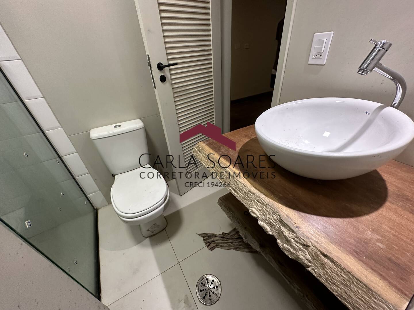 Casa para alugar com 4 quartos, 650m² - Foto 32