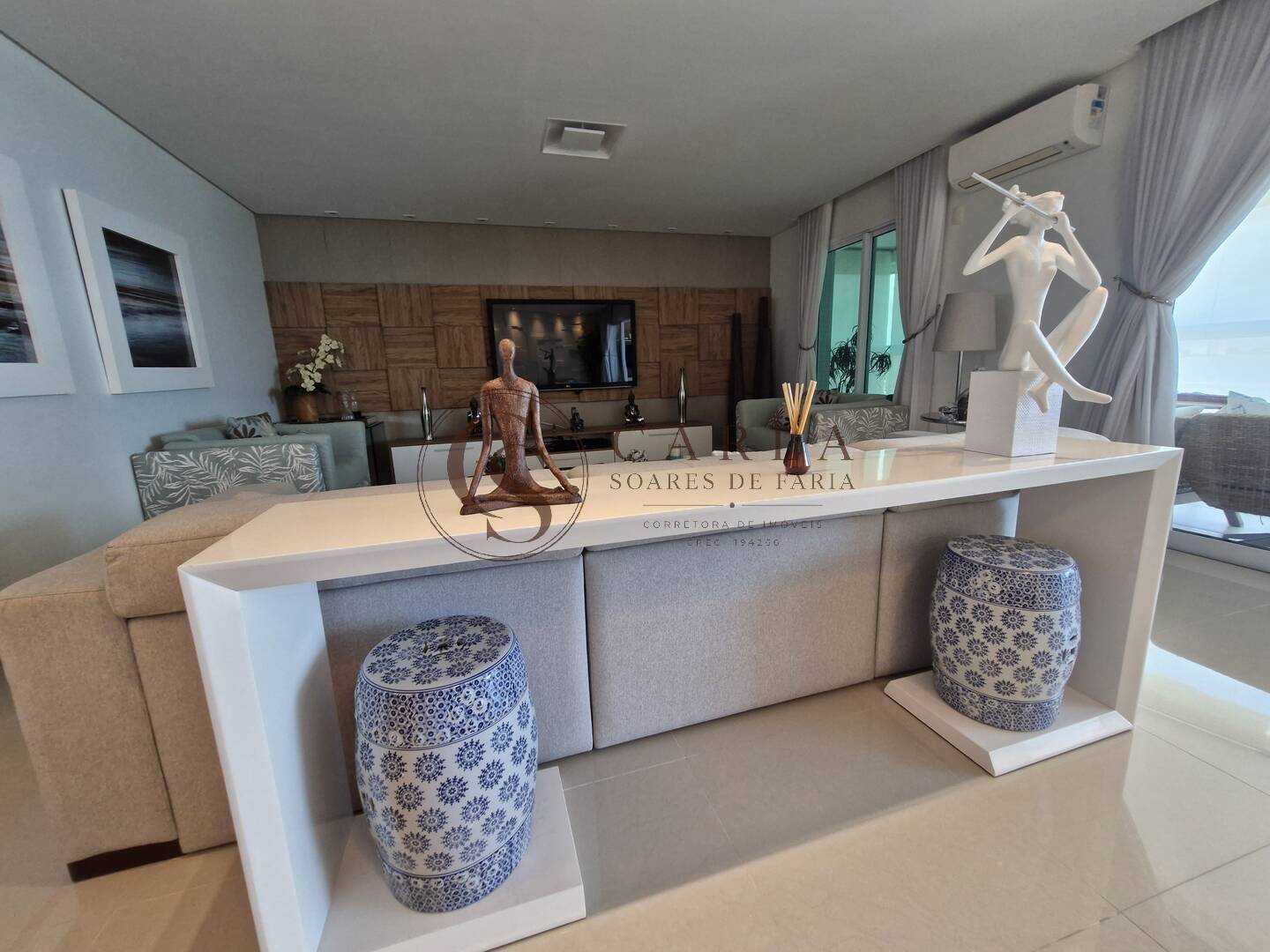 APARTAMENTO REFORMADO A VENDA/LOC ANUAL ENSEADA GUARUJÁ SP