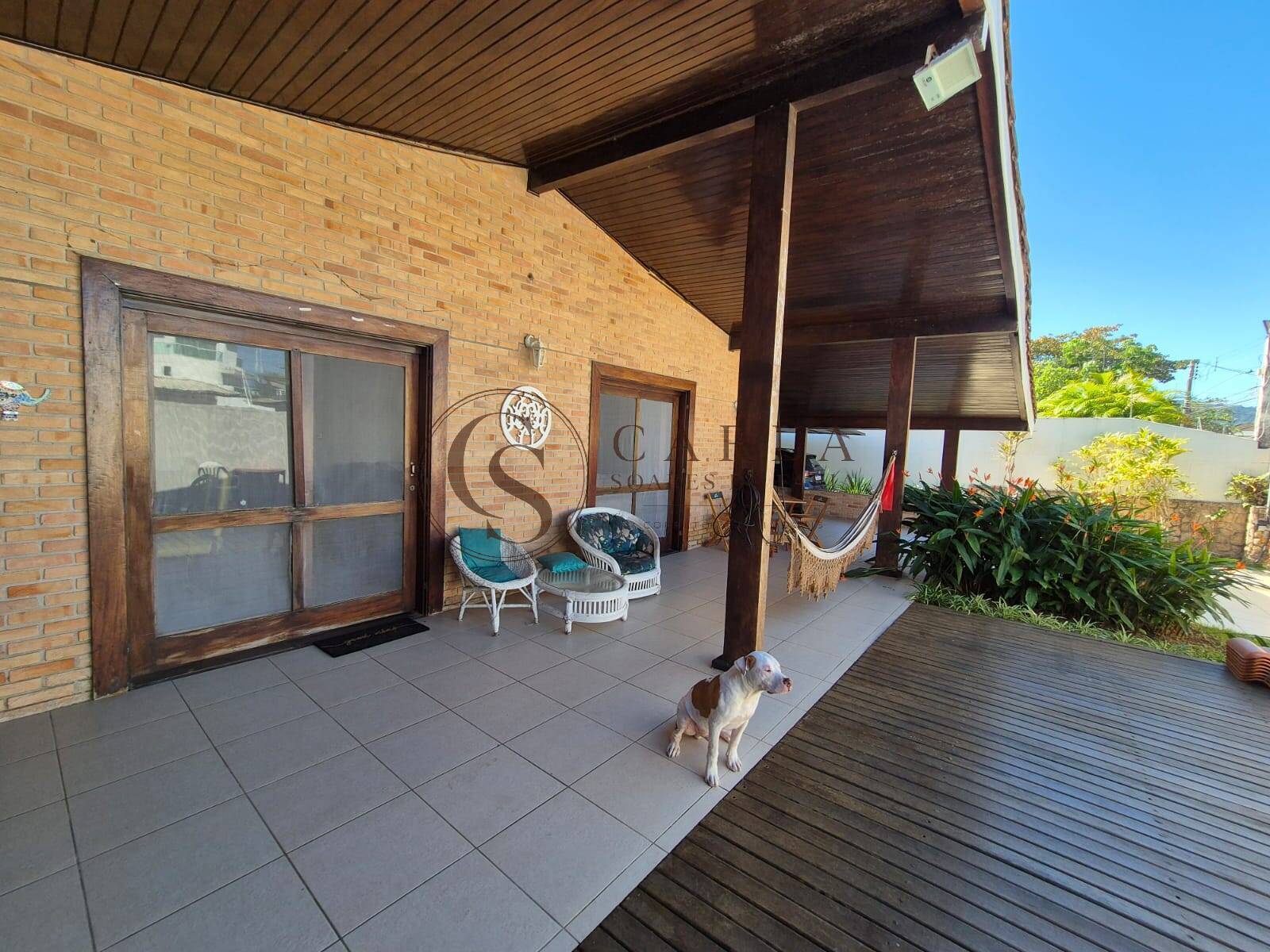 CASA/ POUSADA A VENDA  100 metros PRAIA ENSEADA GUARUJÁ SP