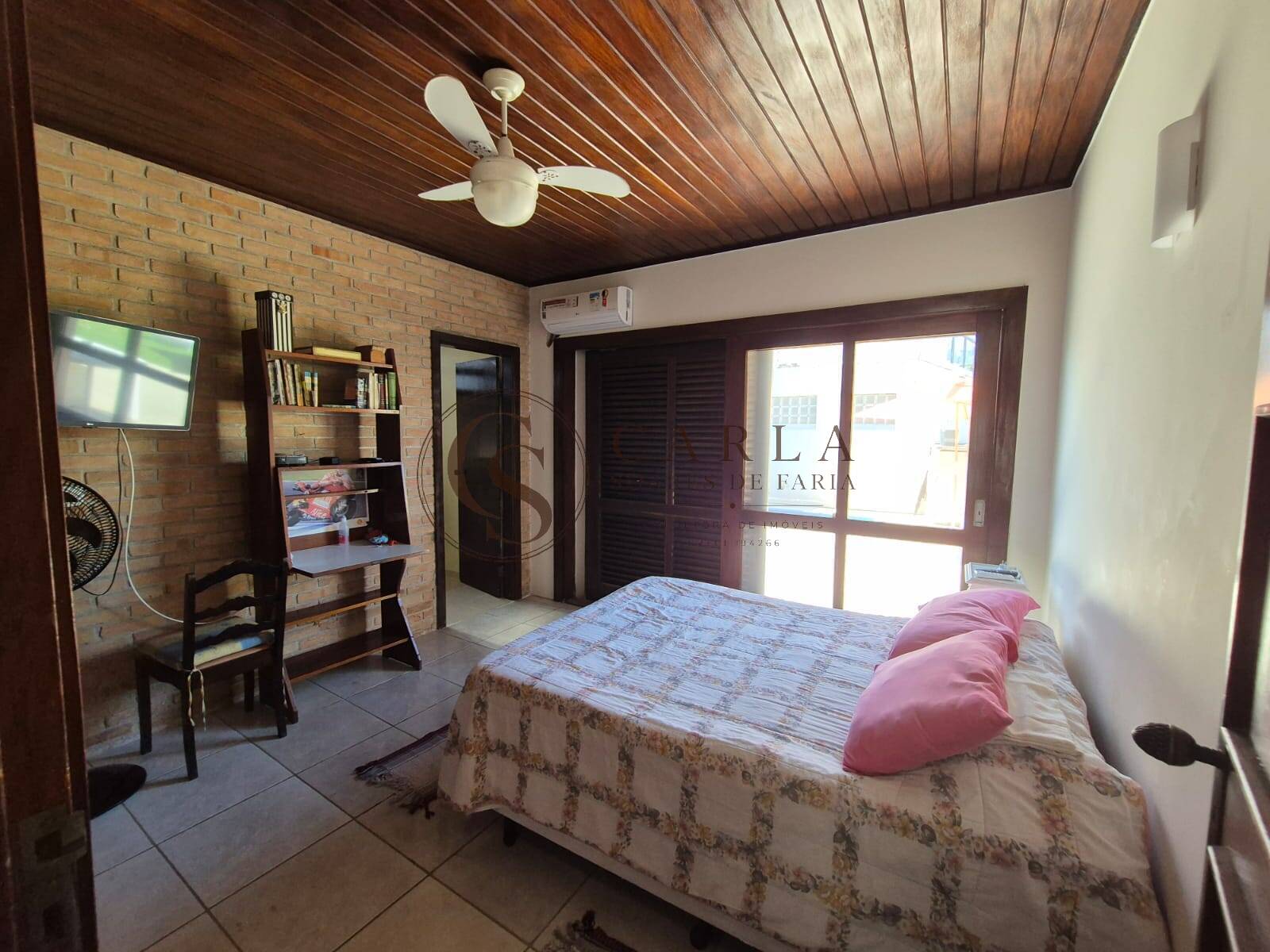 CASA/ POUSADA A VENDA  100 metros PRAIA ENSEADA GUARUJÁ SP