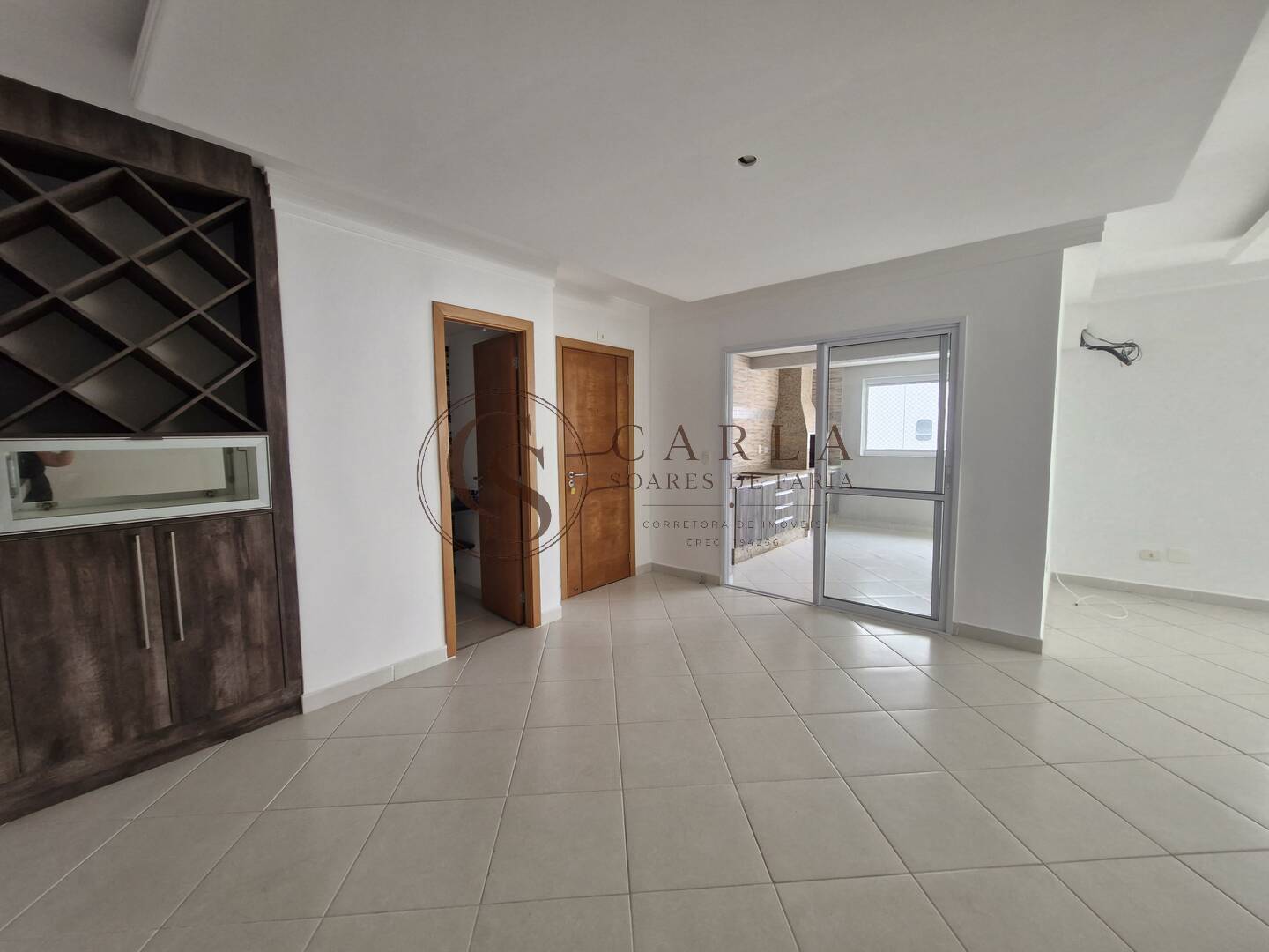 APARTAMENTO COM VARANDA GOURMET E VISTA PARA MAR  ASTURIAS GUARUJÁ SP