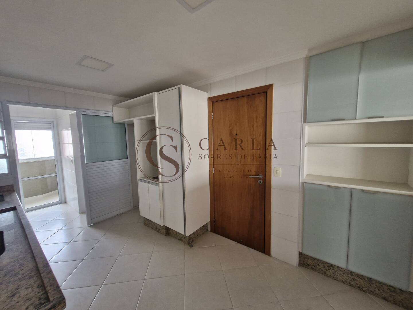 APARTAMENTO COM VARANDA GOURMET E VISTA PARA MAR  ASTURIAS GUARUJÁ SP
