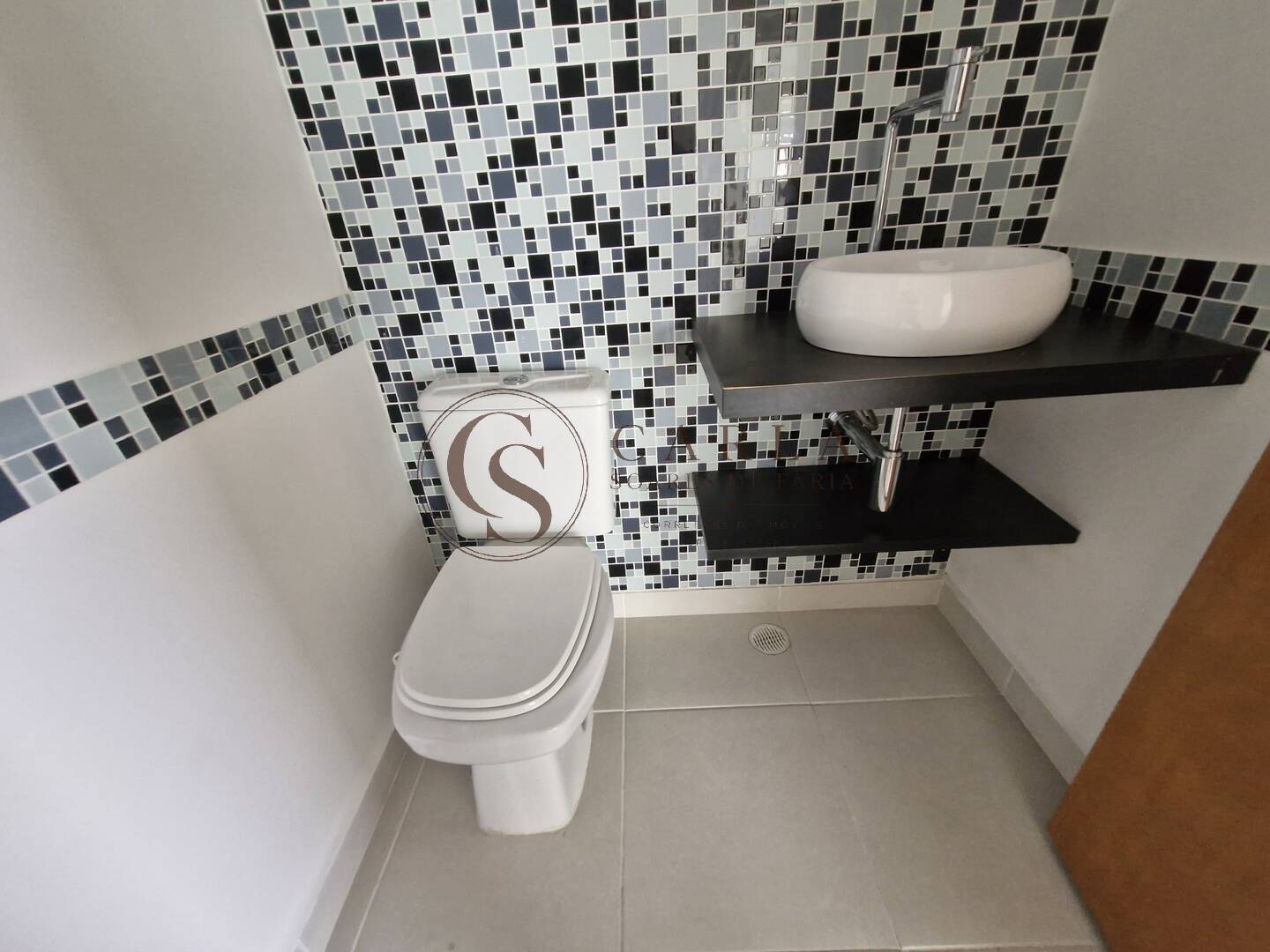APARTAMENTO COM VARANDA GOURMET E VISTA PARA MAR  ASTURIAS GUARUJÁ SP