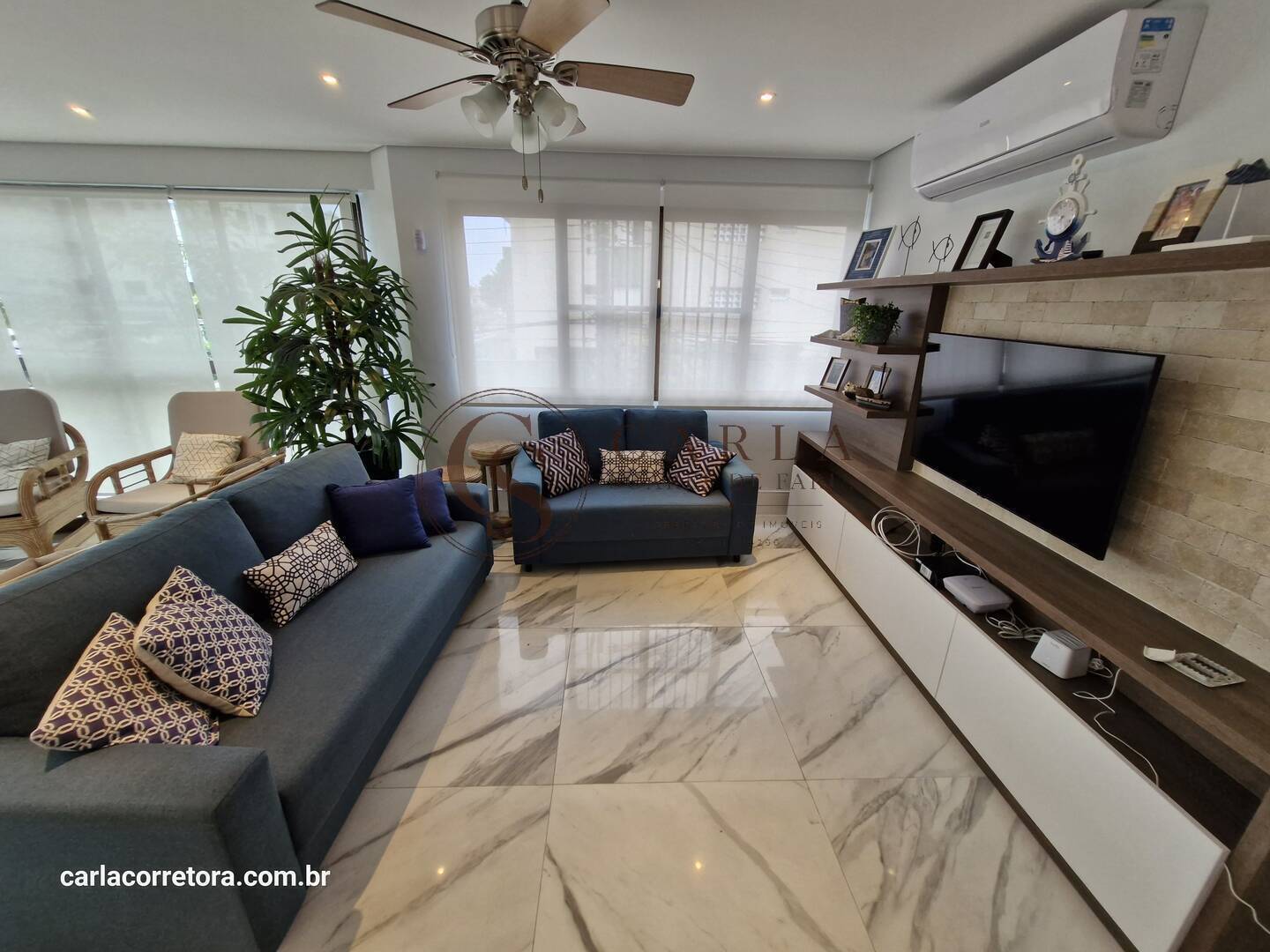 APARTAMENTO A VENDA REFORMADO COM SERVIÇO DE PRAIA ENSEADA GUARUJÁ SP