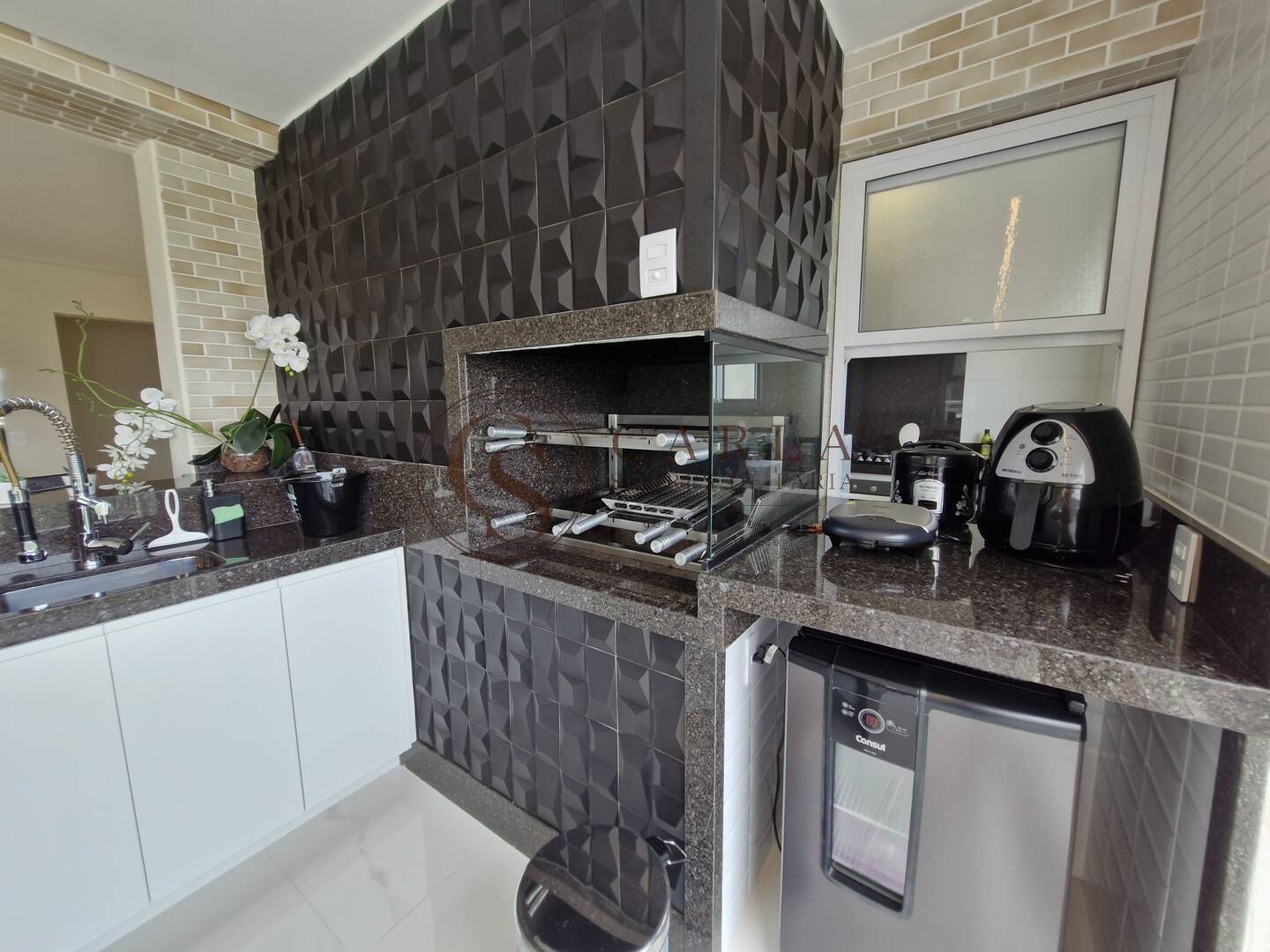 LINDO APARTAMENTO REFORMADO COND VERDE MAR ENSEADA GUARUJÁ SP