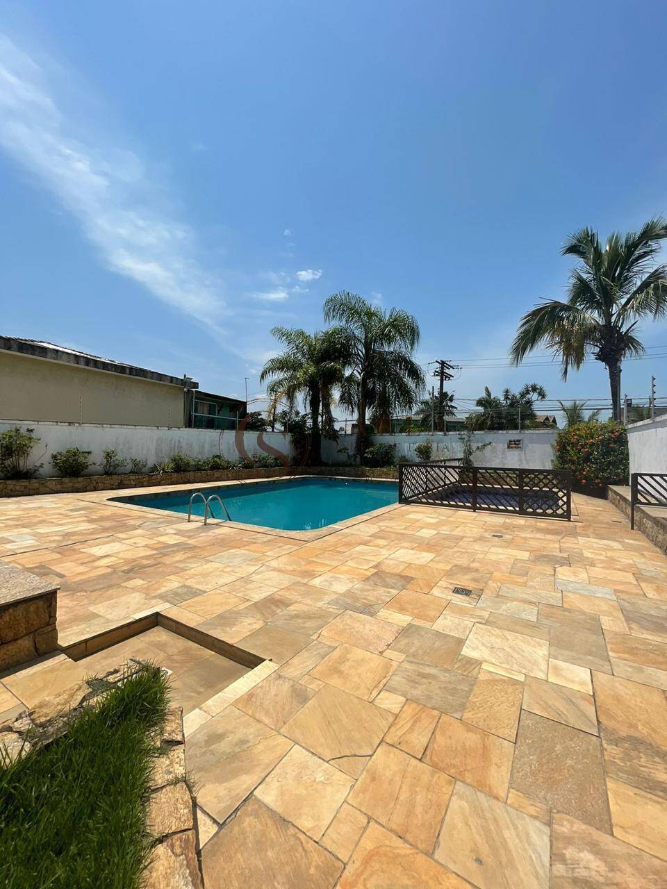 Oportunidade de apartamento p Venda com lazer na Praia da Enseada Guarujá