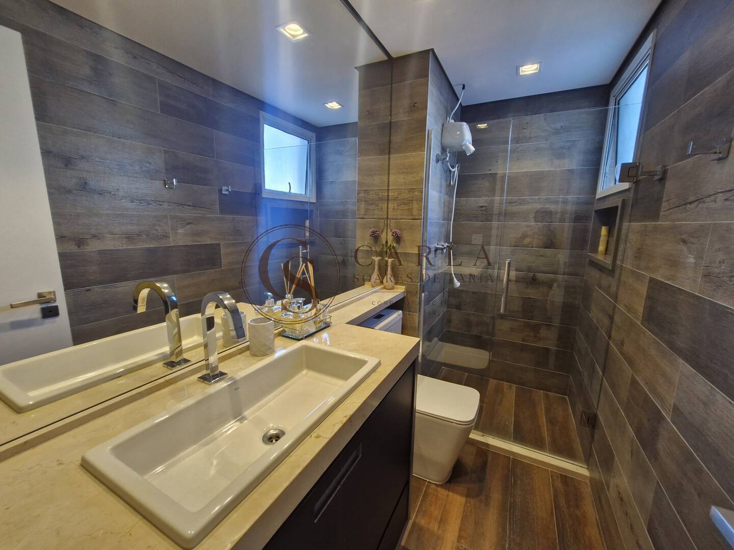 Lindo Apartamento Reformado Frente Mar com Lazer Completo con Oceano