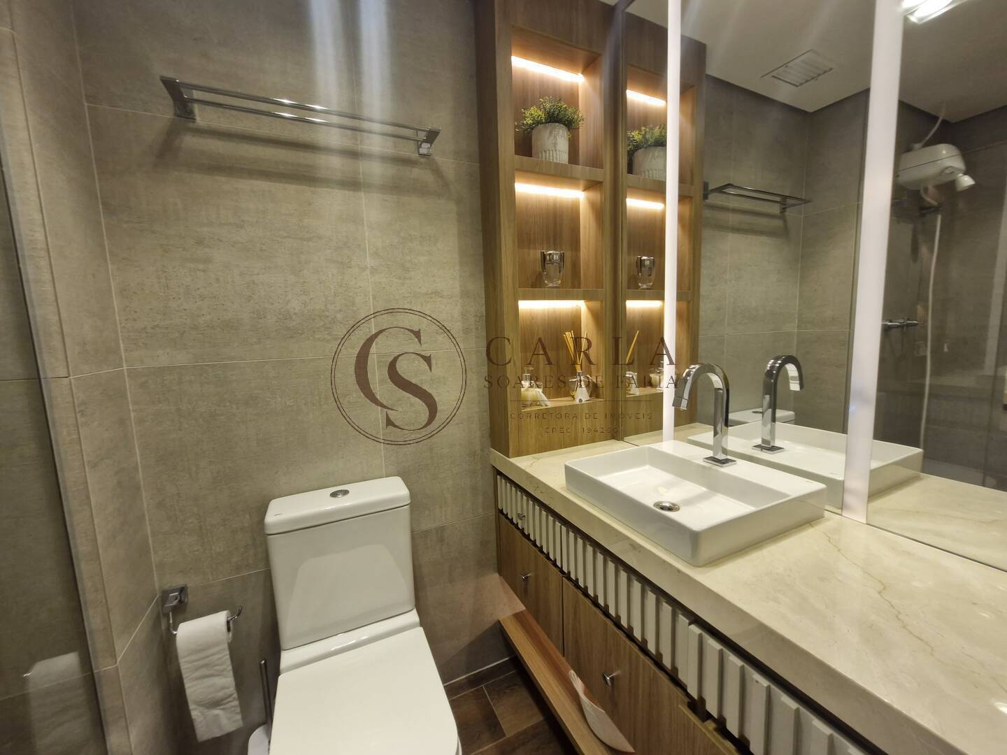Lindo Apartamento Reformado Frente Mar com Lazer Completo con Oceano