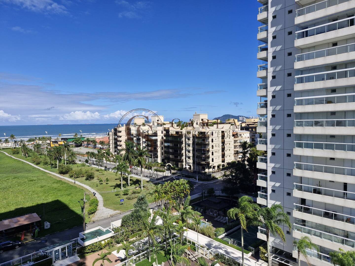 APARTAMENTO A VENDA OU LOC ANUAL COM LAZER COMPLETO E VISTA P MAR ENSEADA