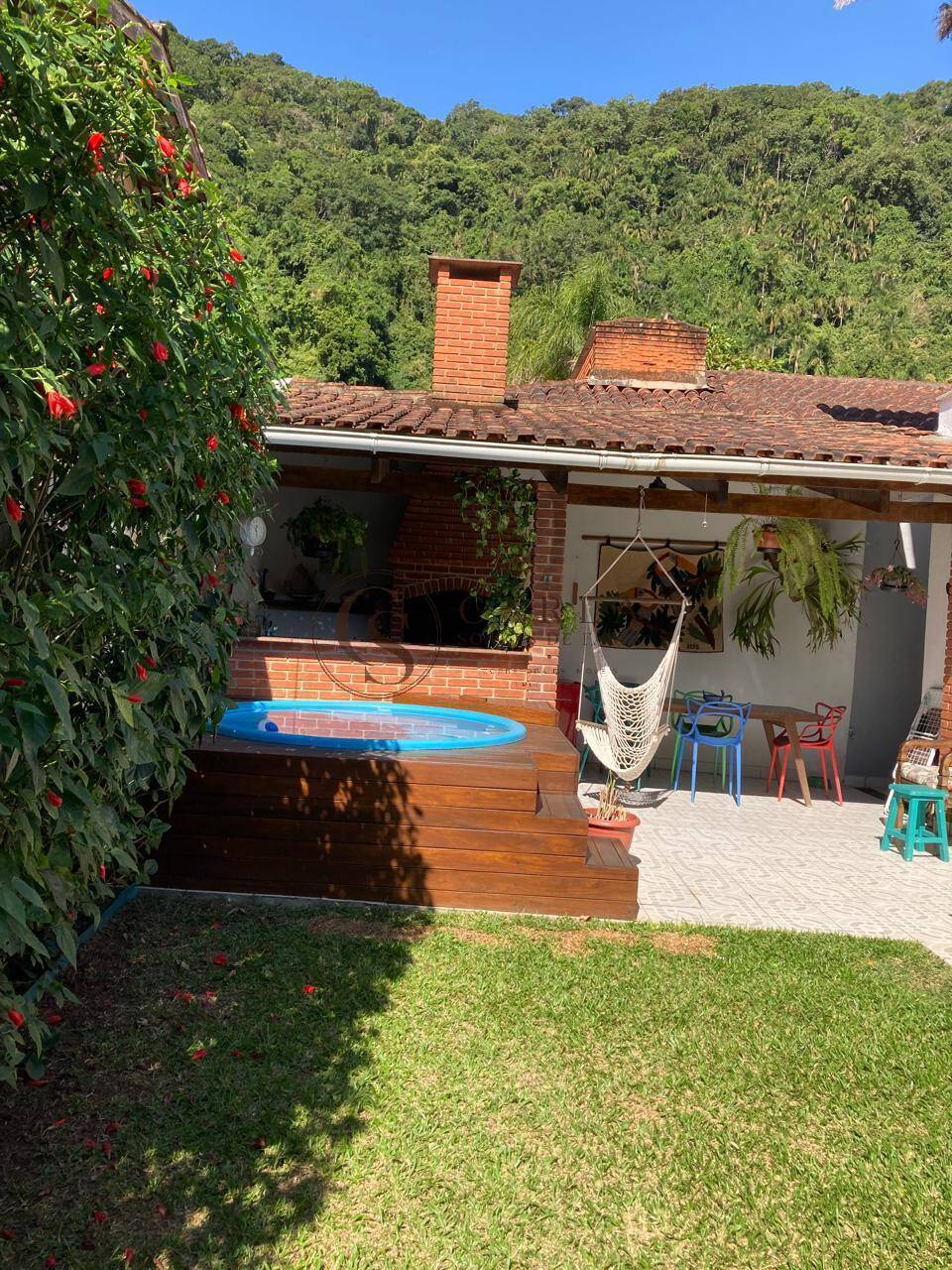Casa, 5 quartos, 250 m² - Foto 1