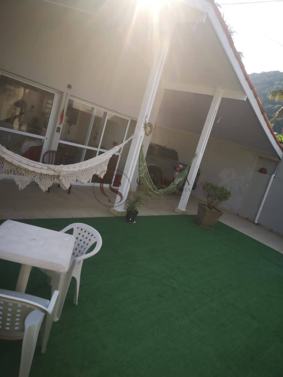 Ampla Casa  Térrea a venda  com Piscina – Jardim Guaiúba, Guarujá