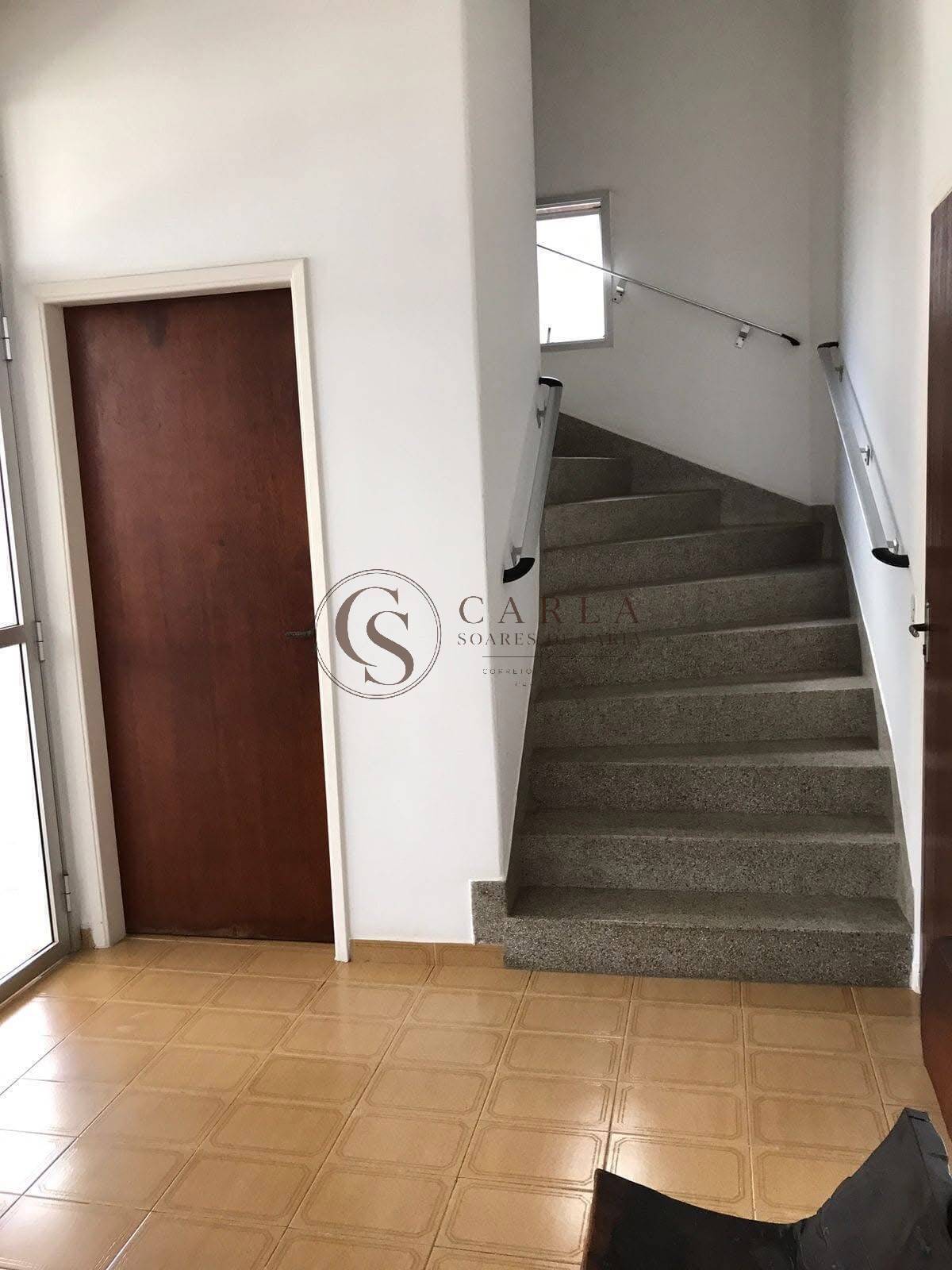 Apartamento com 2 dormitórios a 180 metros da Praia da enseada por 255 mil