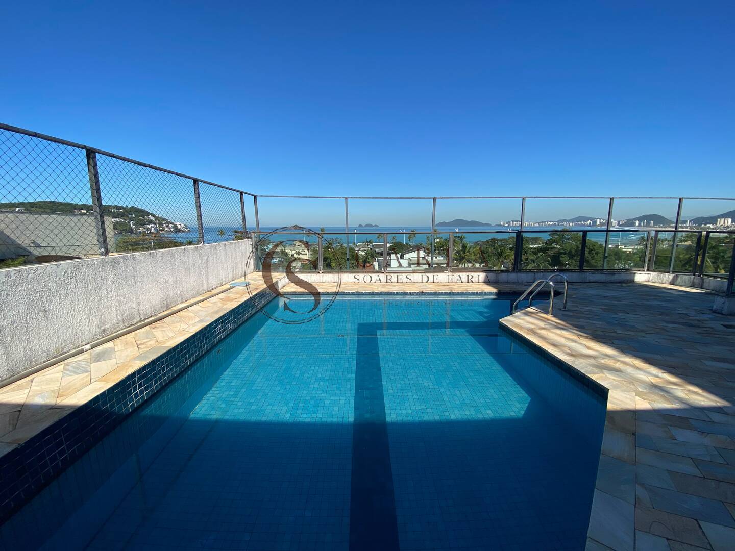 COBERTURA DUPLEX COM VISTA PANORÂMICA PARA O MAR – ENSEADA
