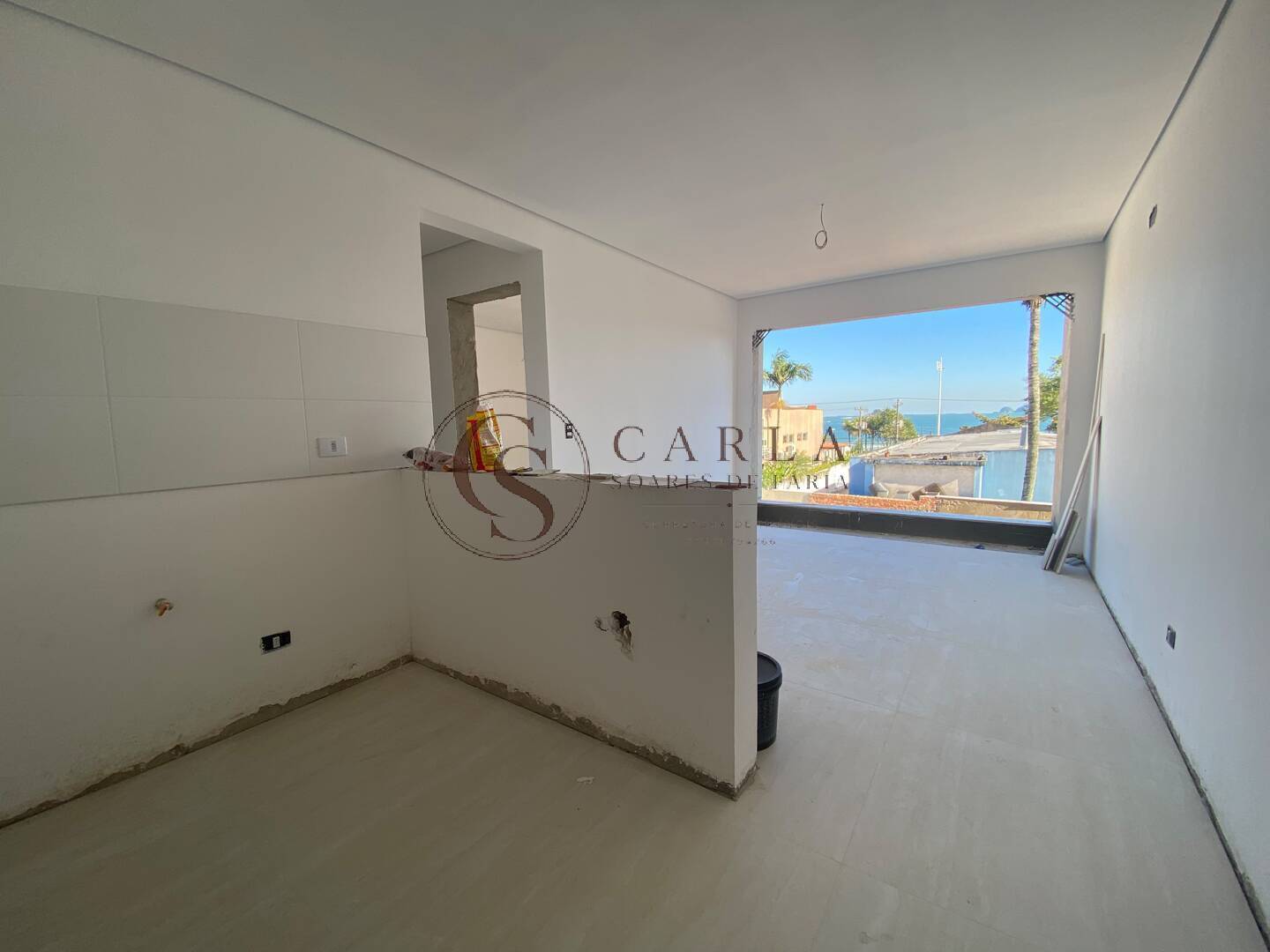 Imagine morar na Praia da Enseada, em um empreendimento moderno, exclusivo