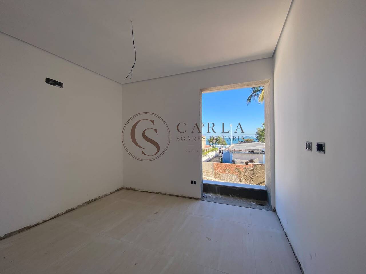 Imagine morar na Praia da Enseada, em um empreendimento moderno, exclusivo